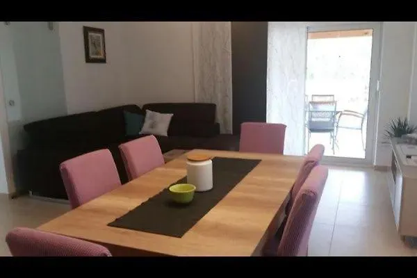 Charmantes Ferienhaus Mit Grill Und Garten Turanj Croatia