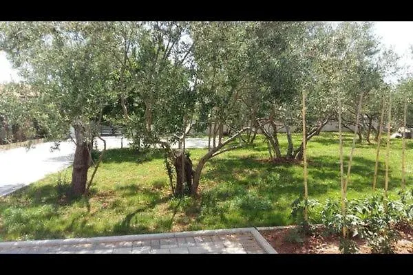 Charmantes Ferienhaus Mit Grill Und Garten Turanj 0*,  Croatia