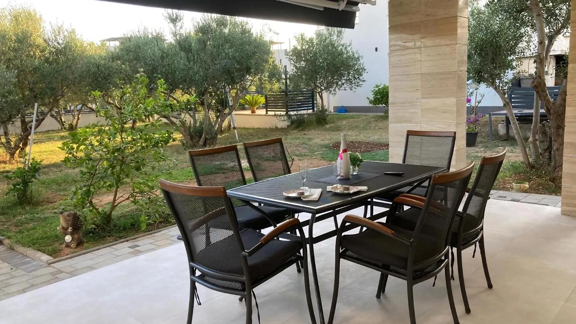 Vikendica Charmantes Ferienhaus Mit Grill Und Garten